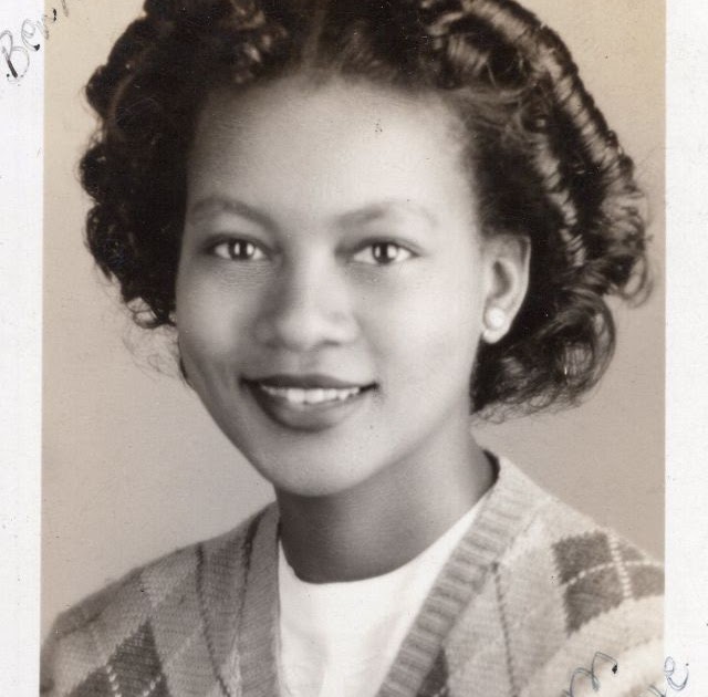 1946 High School Portrait Collection Offers a Glimpse Into Postwar Student Life in St. Louis