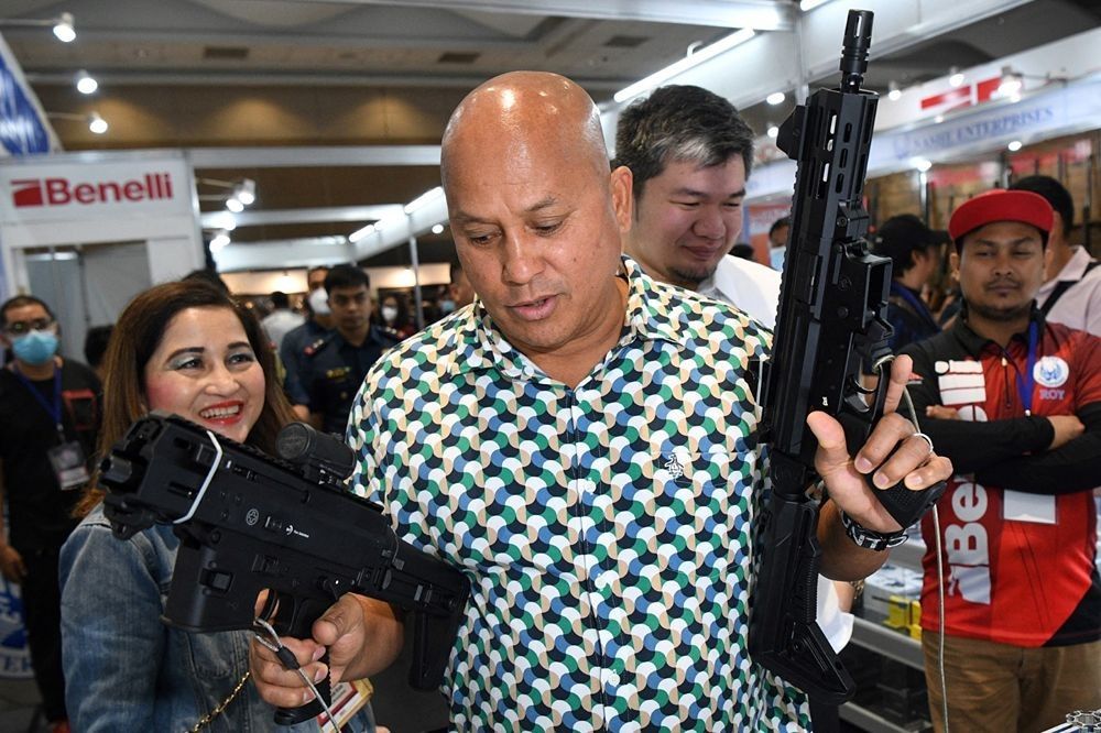 Senator Ronald dela Rosa Turns Over 20 Registered Firearms to PNP in Davao Following License Revocation