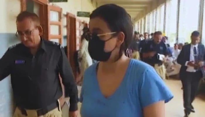 Forensic experts recover huge digital evidence including 100GB data from arrested suspect Anmol in Karachi drug case