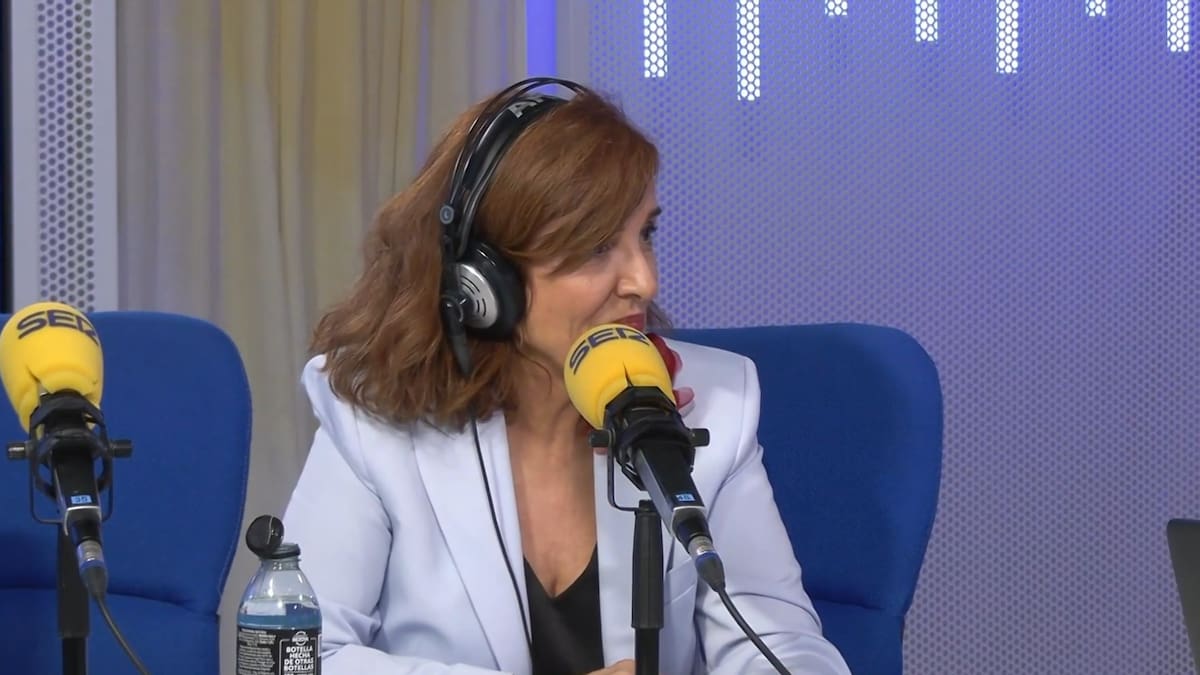 Elvira Lindo critica la precariedad laboral que rodeó a algunos medios digitales durante la crisis del periodismo