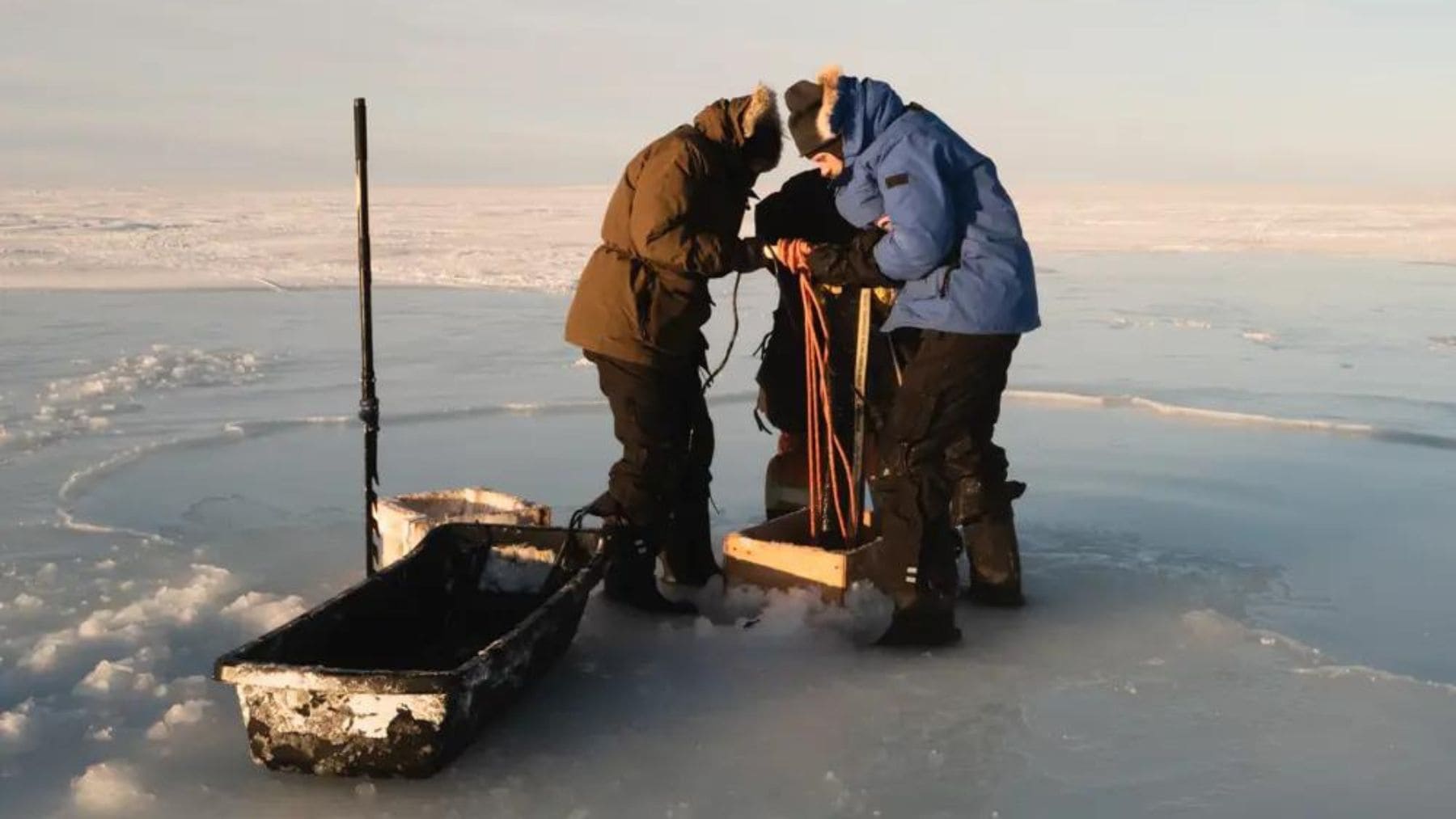 Un proyecto experimental busca engrosar el hielo del Ártico para retrasar su deshielo estival