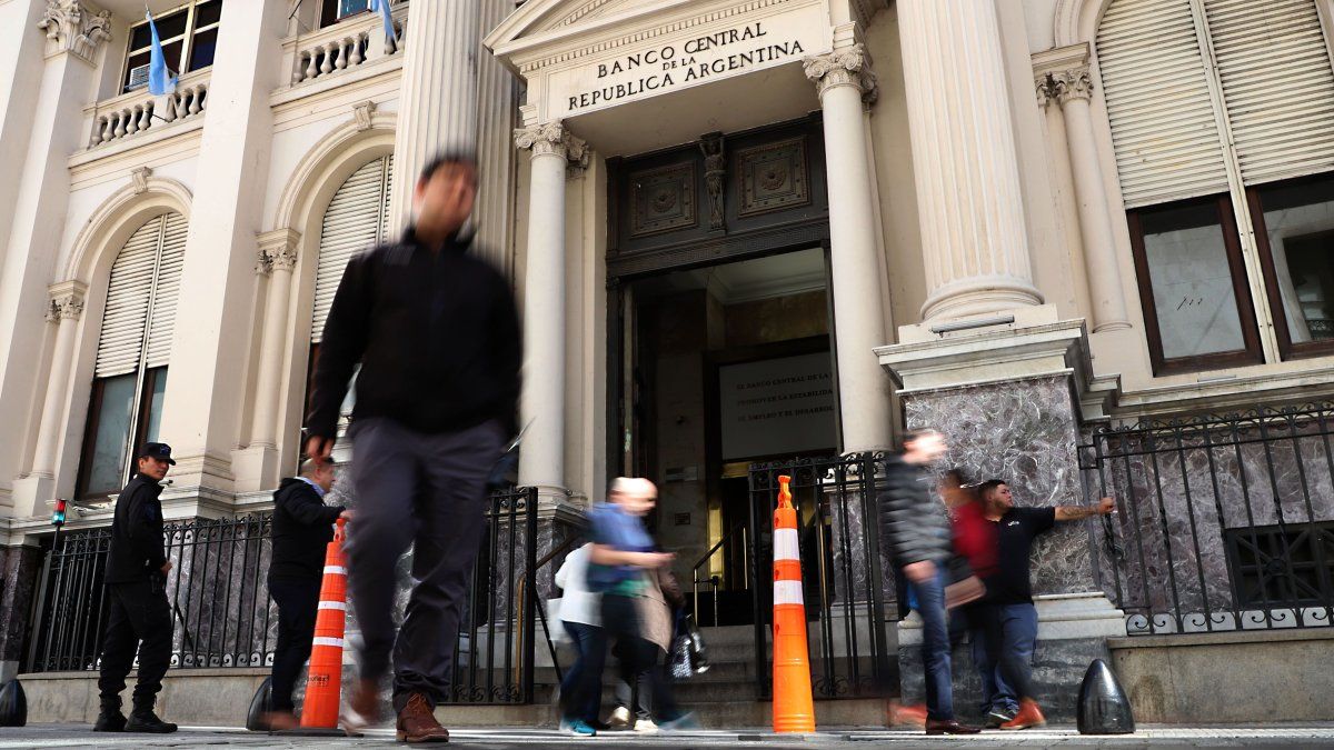 El Gobierno impulsa cambios en la Carta Orgánica del BCRA para reforzar el foco en la inflación y su independencia