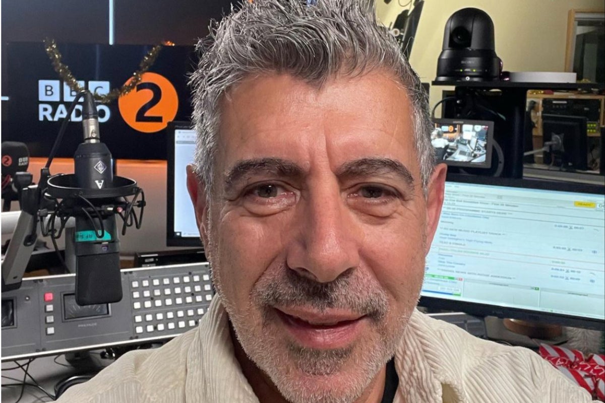 BBC Radio 2 Breakfast Show Transition: Gary Davies Steps Down, Sara Cox Set to Take Over