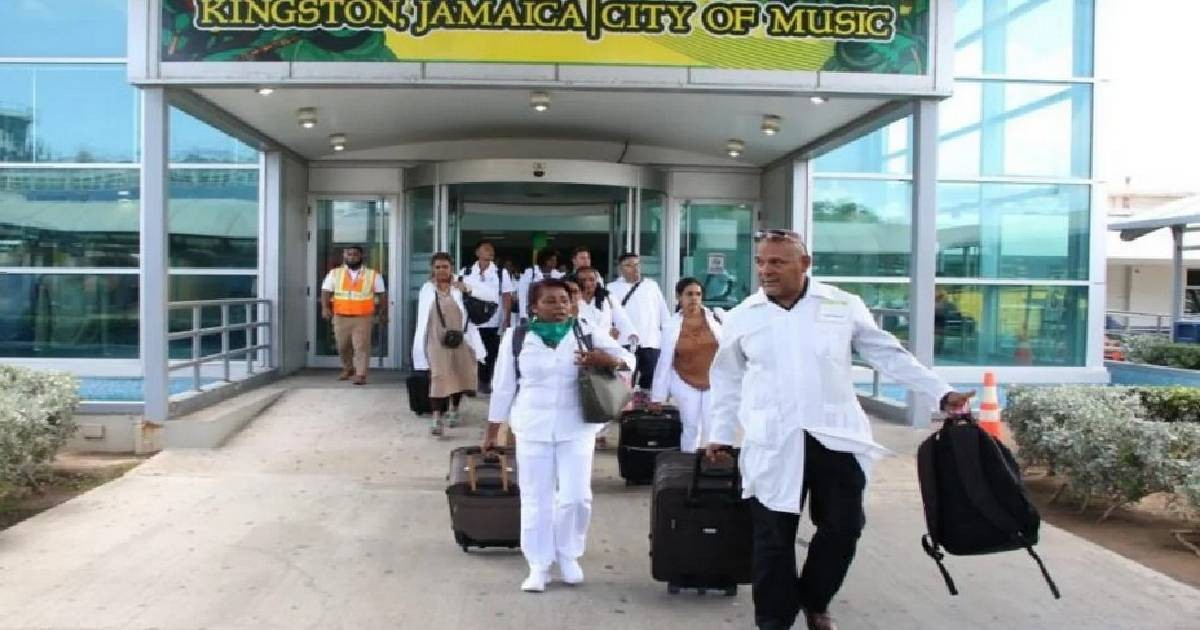 Jamaica contrata enfermeras cubanas bajo acuerdos individuales tras el fin del convenio bilateral con Cuba