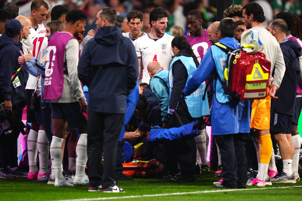 England midfielder Jordan Henderson sustains wrist injury after celebration incident against Mexico