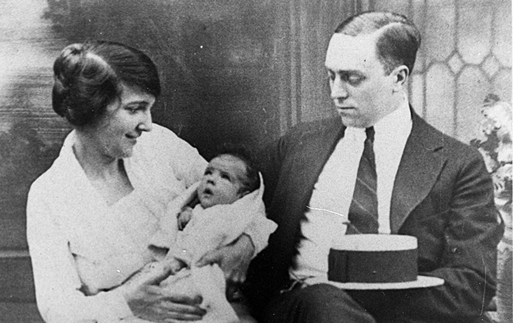 Nancy Reagan's Childhood: From Instability to Elite Upbringing