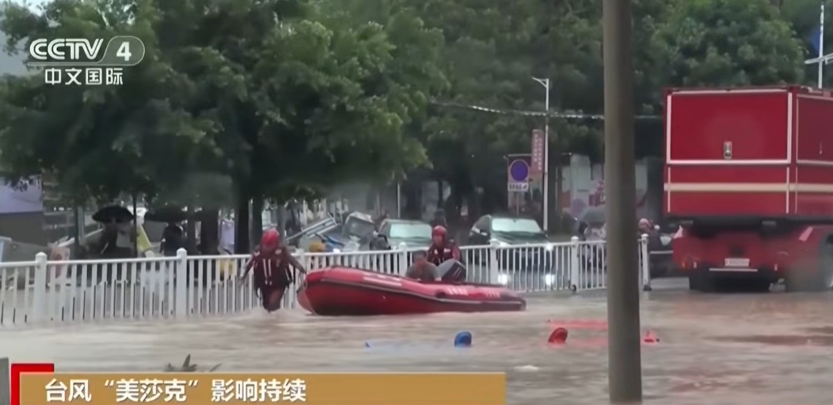 Colapso parcial de presa en China: Más de 300 evacuados tras inundaciones por tifón Maysak