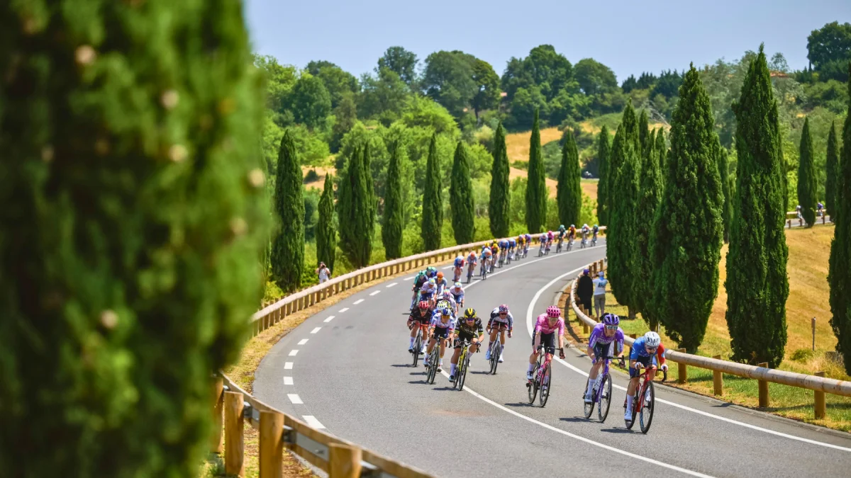 Richard Carapaz participa en la etapa 5 del Tour de Francia 2026