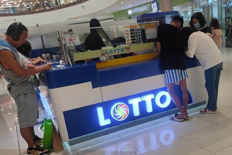 Bettor from Camarines Sur Wins P15 Million Lotto Jackpot