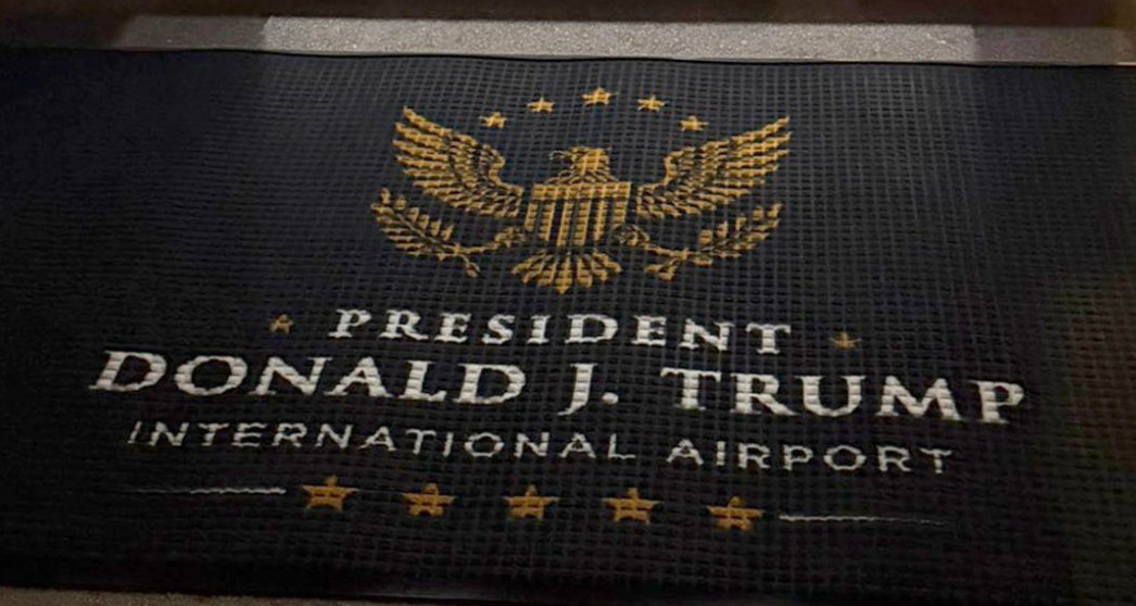 Trump renombra aeropuerto de Palm Beach como 'Aeropuerto Internacional Presidente Donald J. Trump'