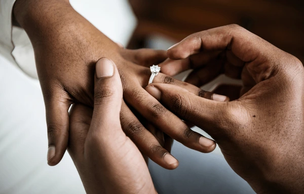 Economic Challenges Push Young Adults to Delay Marriage and Parenthood