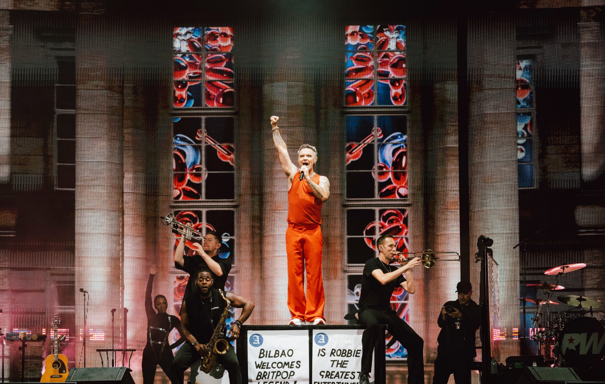 Robbie Williams and CMAT Shine at Bilbao BBK Live 2026