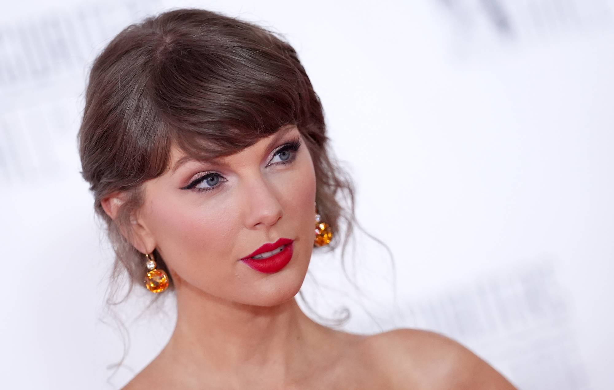Taylor Swift Pays Over $160,000 for NYC Permit to Host MSG Wedding
