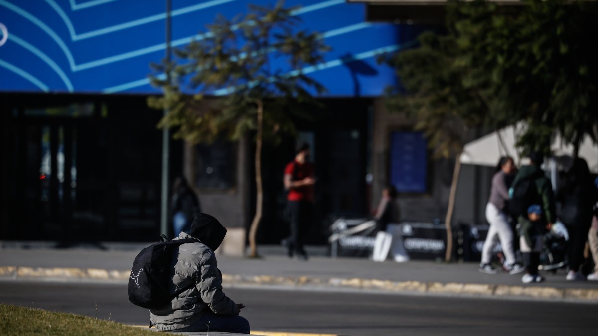 Gobierno anuncia medidas para generar empleo en crisis