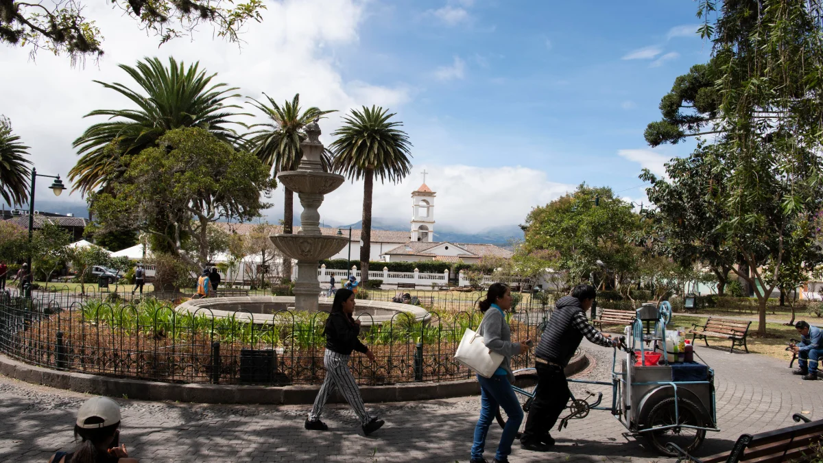 Cumbayá's Historic Center Faces Challenges of Deterioration and Urban Expansion