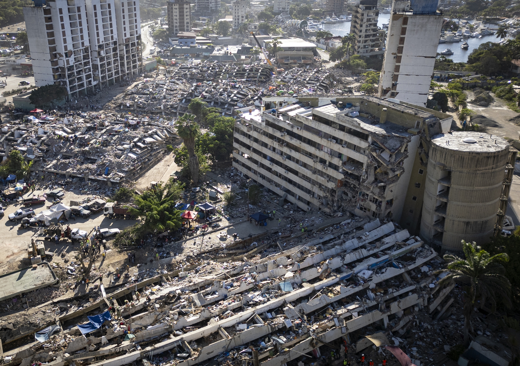 Venezuela reporta más de 4.490 muertos tras terremotos y activa 108 campamentos de refugiados