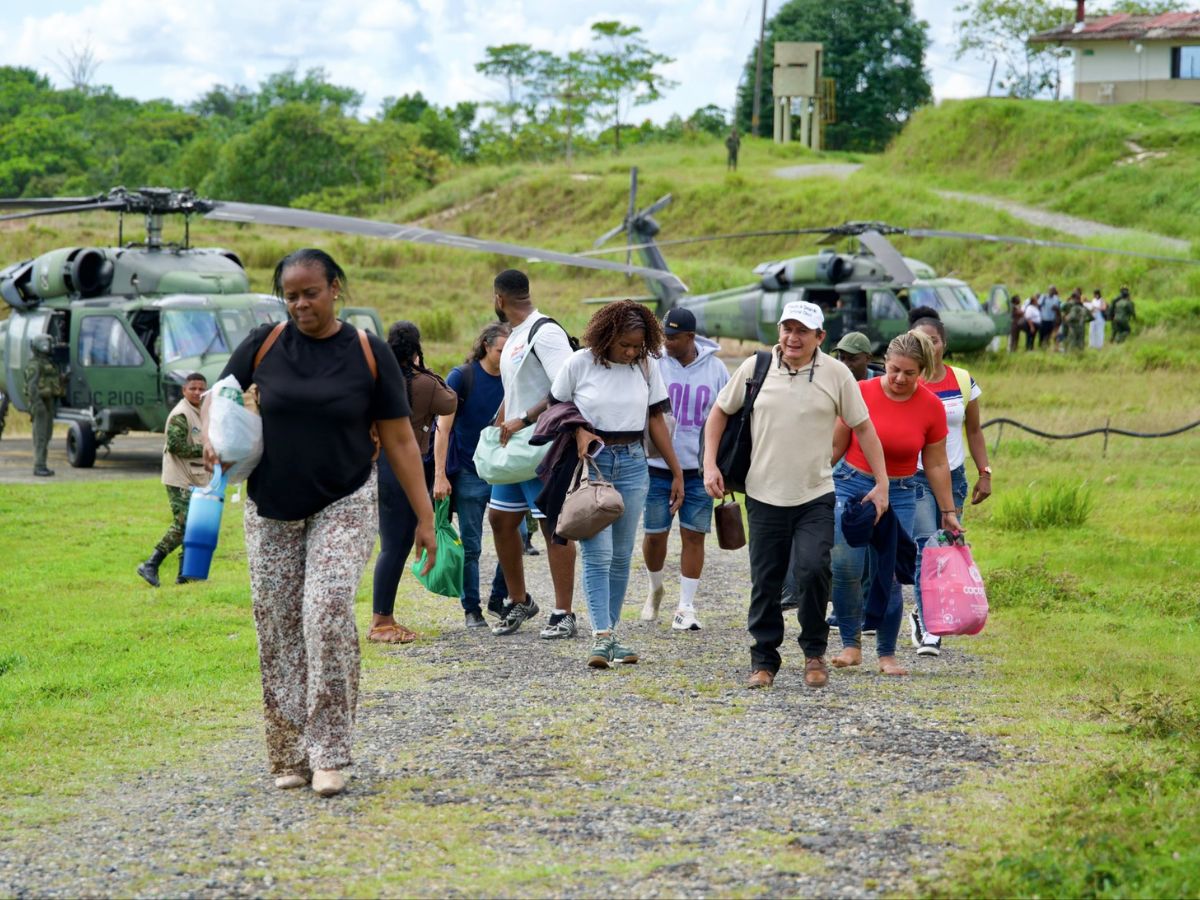 Operación militar rescata a 45 personas secuestradas por el ELN en Chocó