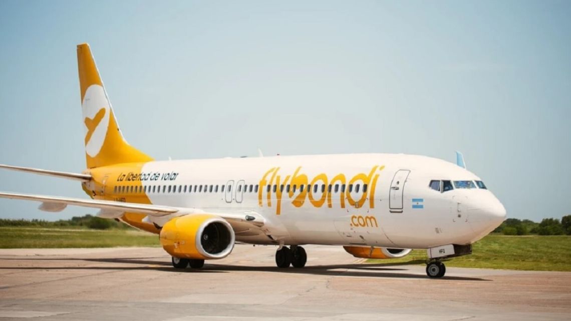 Flybondi reanuda operaciones en Corrientes tras semanas de parálisis
