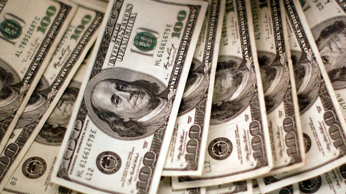 Dólar oficial supera los $1.500 y BCRA mantiene compras de divisas