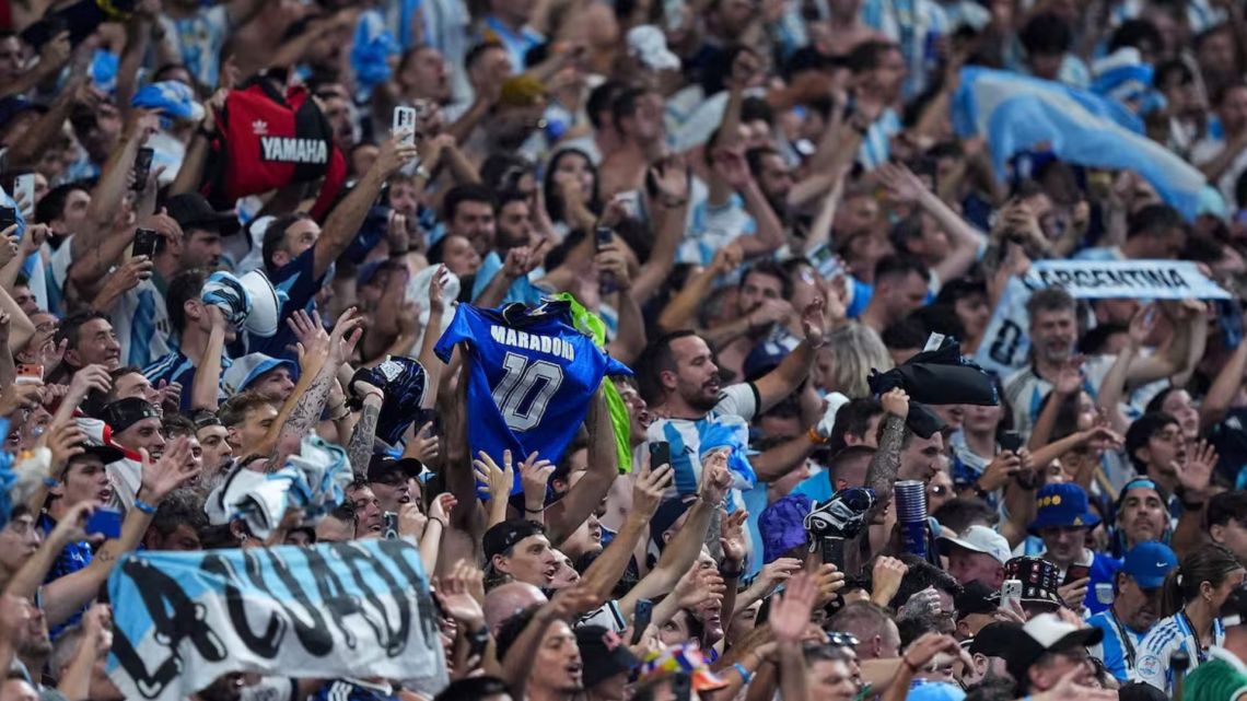 La final entre Argentina y España como ejemplo del poder del fútbol para fortalecer los vínculos sociales