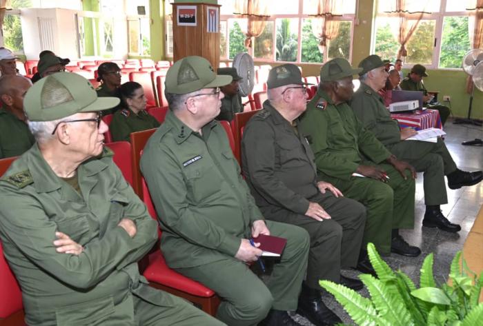 Presidente Díaz-Canel Bermúdez participa en jornada del Día Nacional de la Defensa en Habana del Este