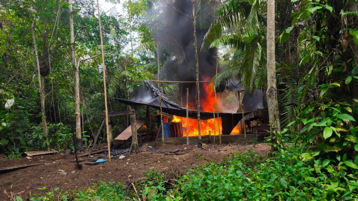 Operativo en Nariño destruye 381 laboratorios de narco y incauta 2.7 toneladas de cocaína