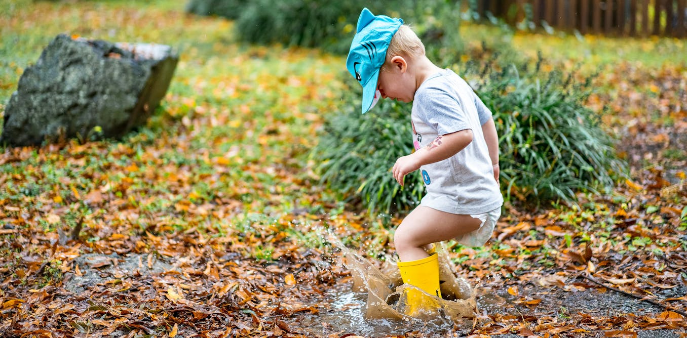 Understanding why children resist wearing jumpers in the cold