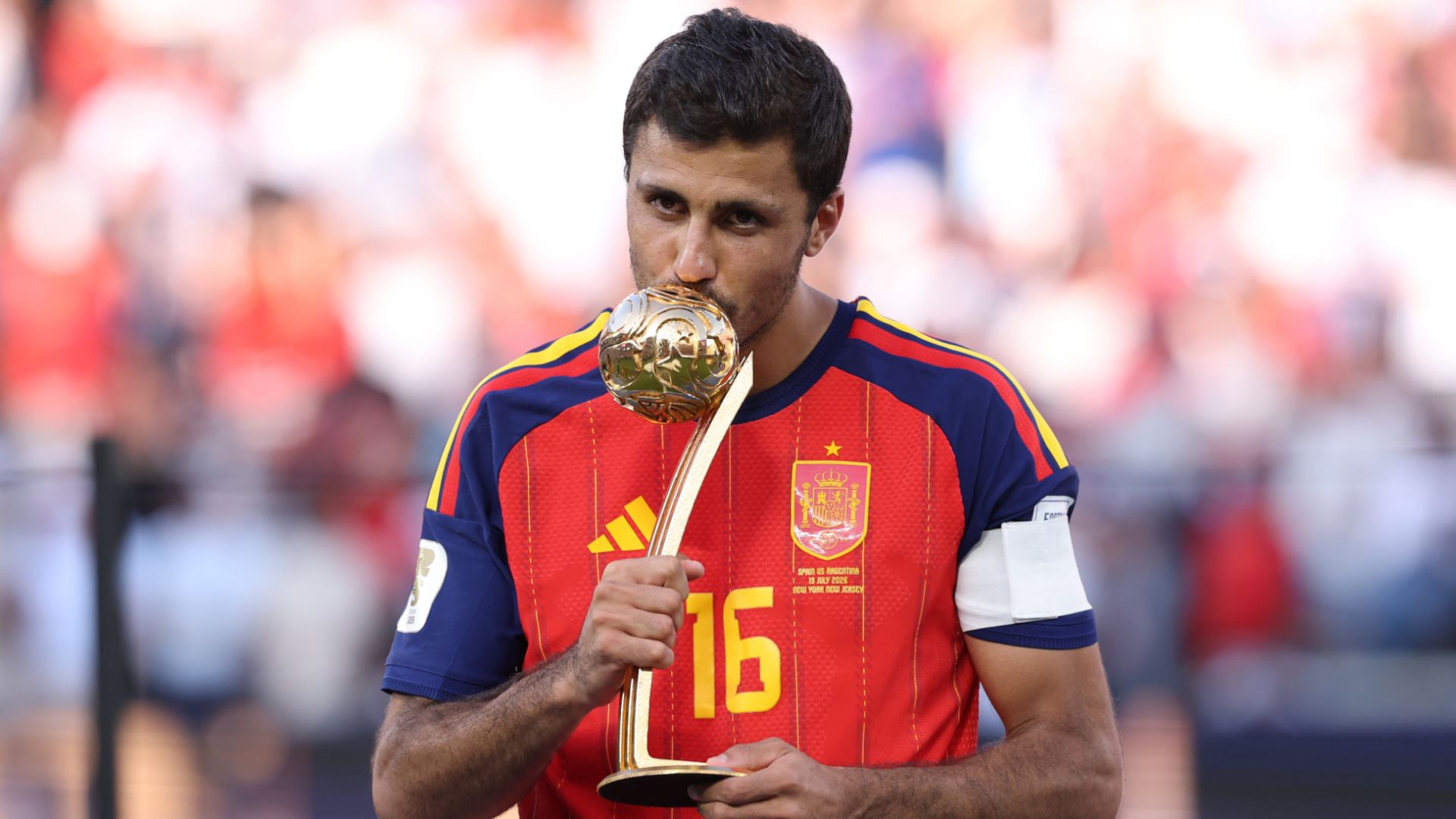 Rodri gana el Balón de Oro del Mundial tras victoria española sobre Argentina