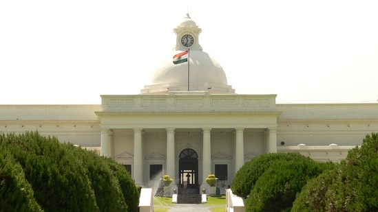 IIT Roorkee Clarifies Internal Advisory on Political Discussions Amid CJP Protests