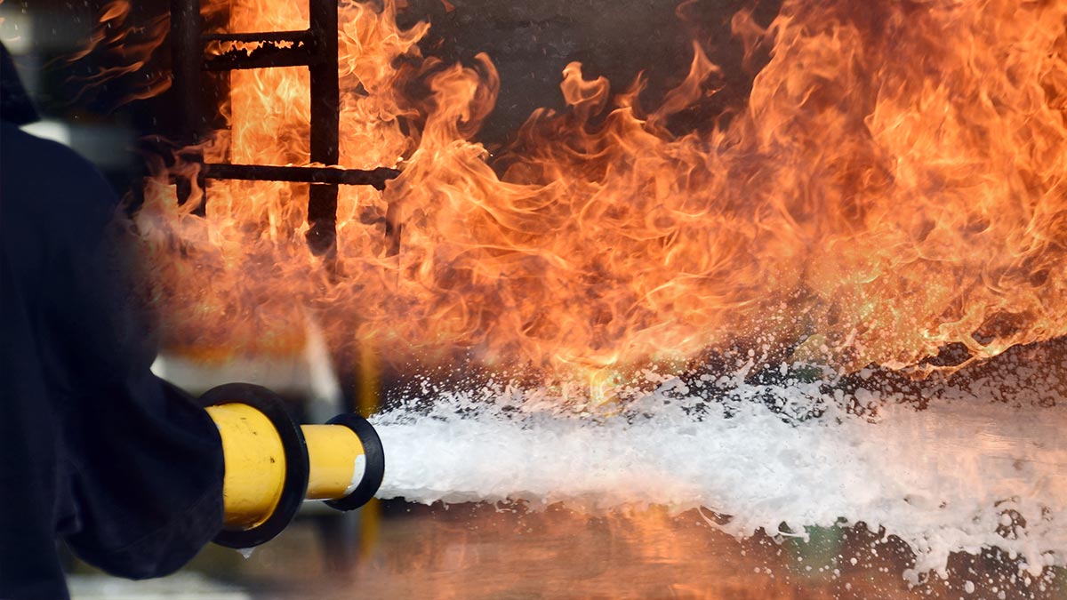 Incendio en departamento de Coyoacán: Bomberos intervienen