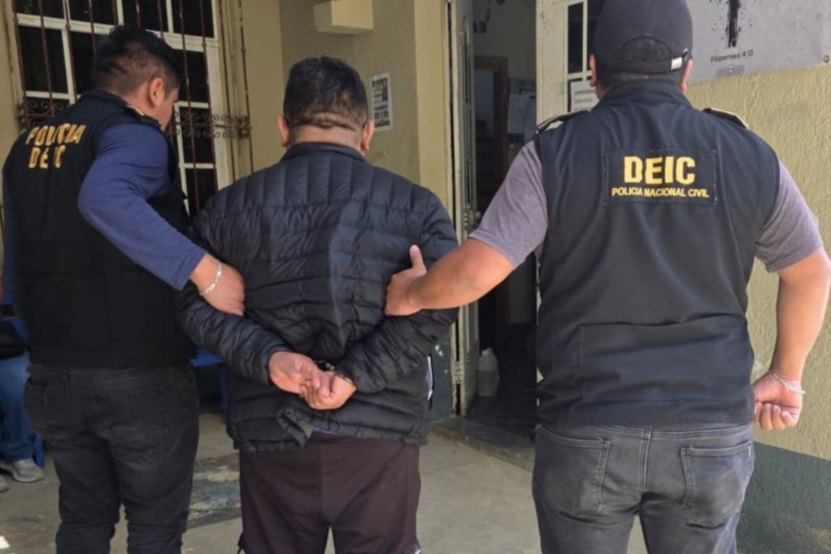 Robo con arma en agencia bancaria en Quiché