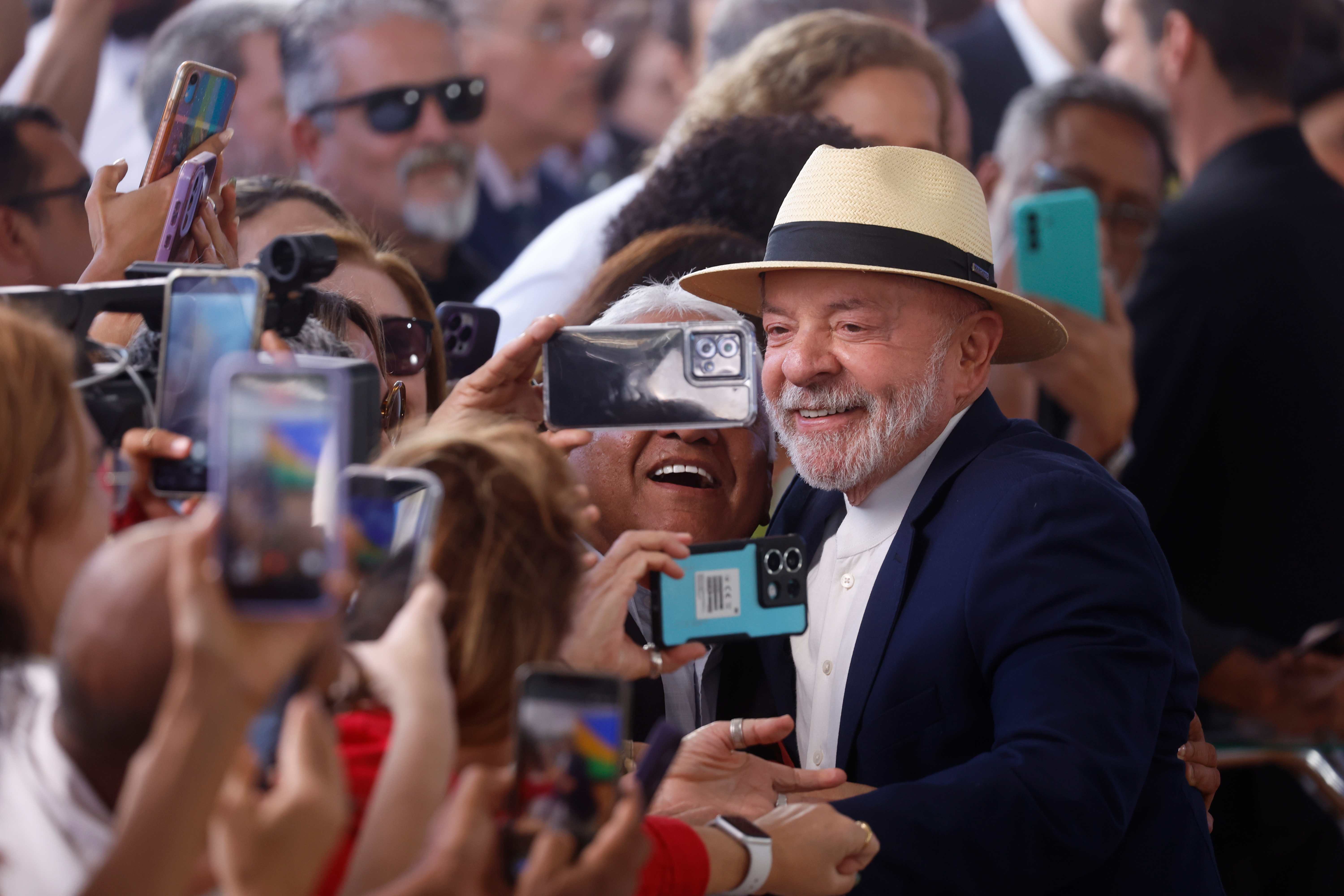 Los aranceles de Estados Unidos reavivan la disputa electoral entre Lula y Flávio Bolsonaro en Brasil