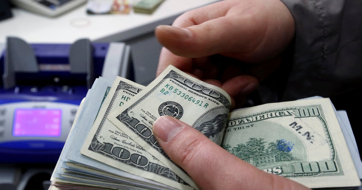 Dólar chileno alcanza su valor más alto en nueve meses por tensiones internacionales