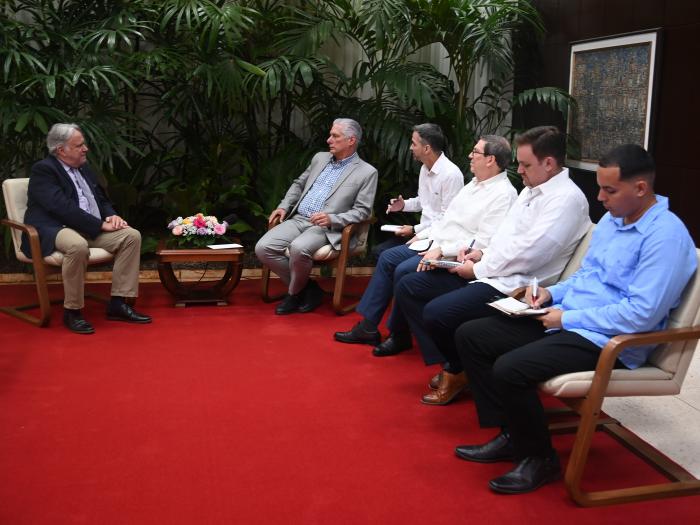 Cuba and International Expert Discuss Human Rights and U.S. Blockade