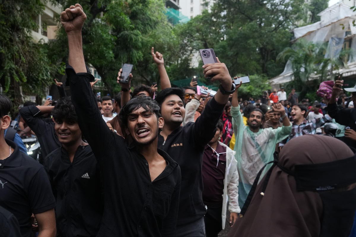 Indian Activist Ends Hunger Strike as Protests Continue Over Education Reforms
