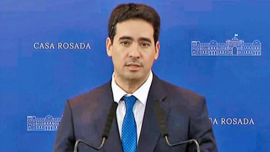 Tensión en la Casa Rosada por declaraciones de Adrián Ravier sobre el dólar