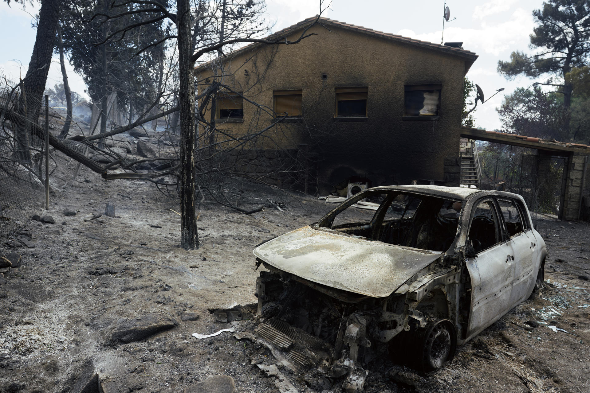 73,000 evacuados en el centro de España por incendios forestales