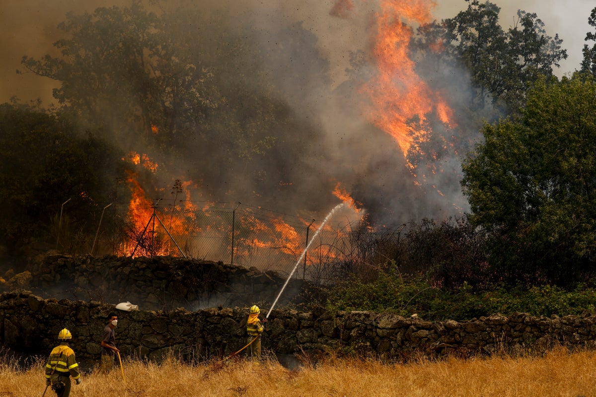 Wildfires in Spain and France Displace 280,000 People and Force Evacuations