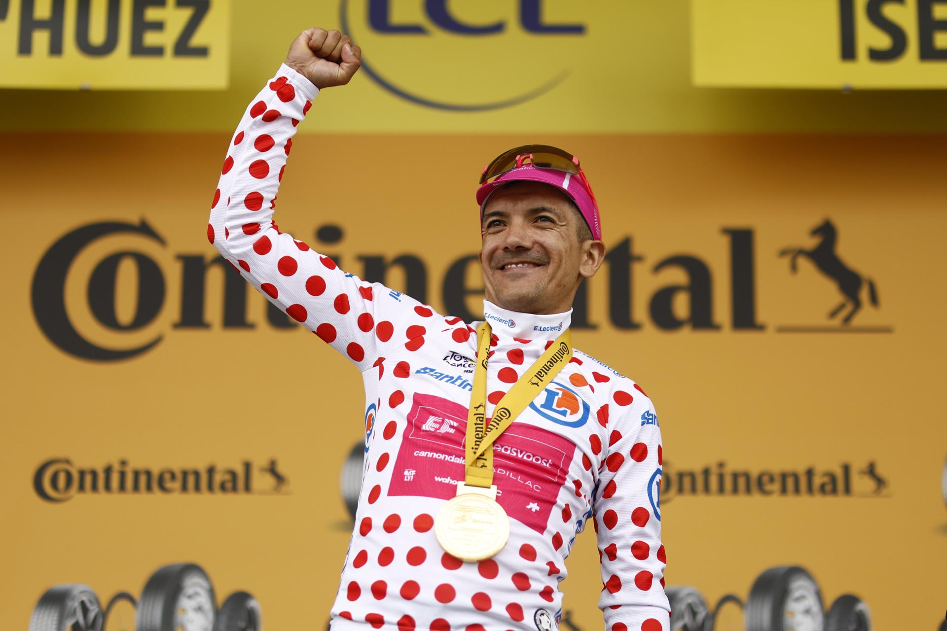Richard Carapaz gana etapa del Tour de Francia y se consolida como líder