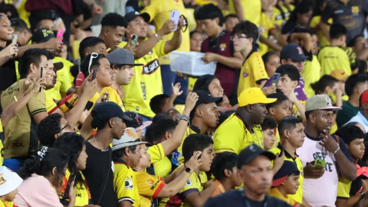 Entrenador de Barcelona comenta situación tras derrota y críticas de la hinchada
