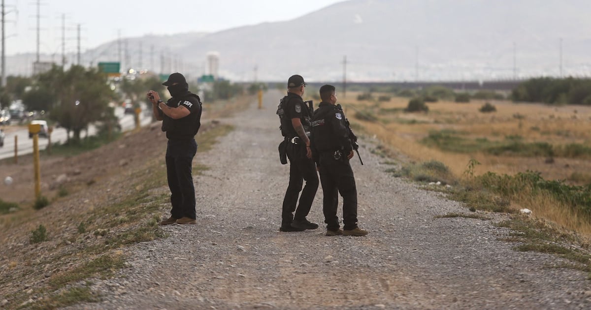 Dos policías muertos en San Luis Potosí tras presunta explosión de coche bomba y detención del agresor