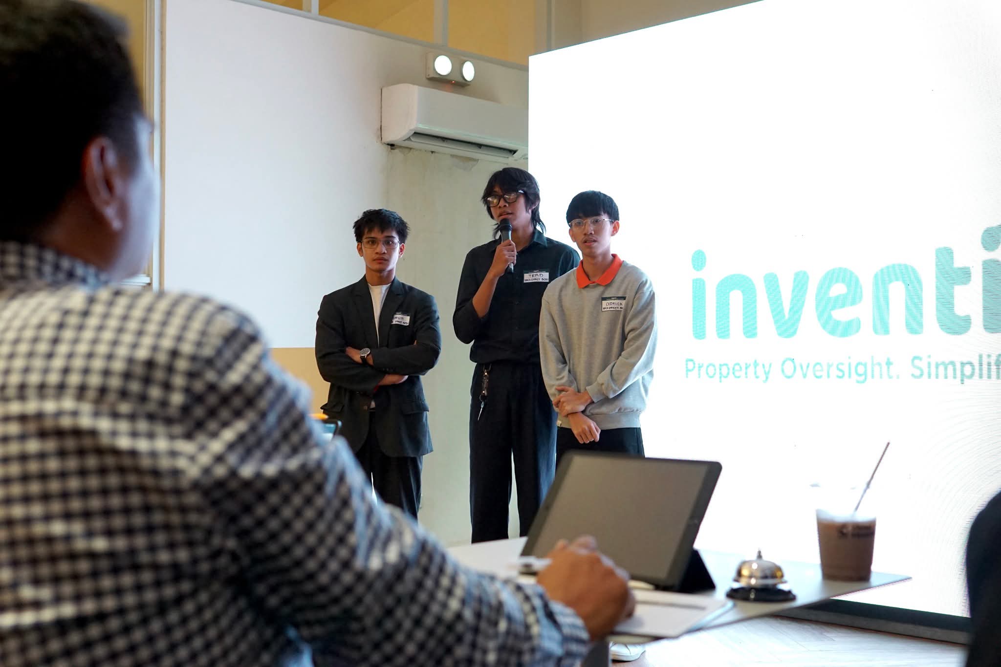 Community tech event photo featuring Terd and fellow builders