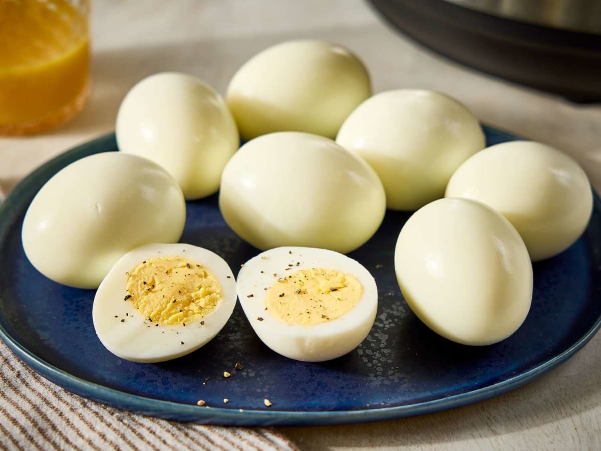 237562-pressure-cooker-hard-boiled-eggs-DDMFS-Beauty-4x3-0fcf127e464040aa943957a13bcfa339 237562-pressure-cooker-hard-boiled-eggs-DDMFS-Beauty-4x3-0fcf127e464040aa943957a13bcfa339
