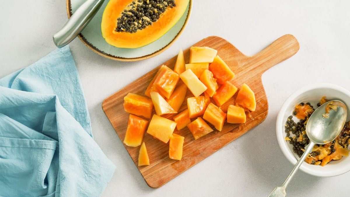 all-about-papaya-nutrition-health-benefits-alt-1440x810 all-about-papaya-nutrition-health-benefits-alt-1440x810