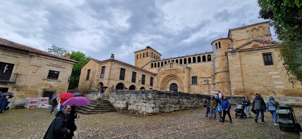 Santillana del Mar, Comillas y Altamira