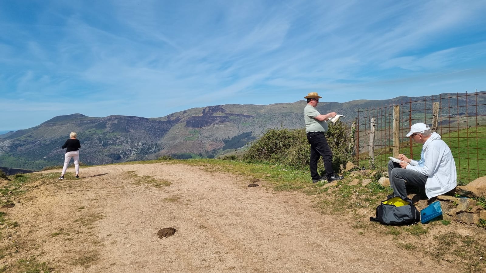 A Casa Agara painting and drawing week in Cantabria
