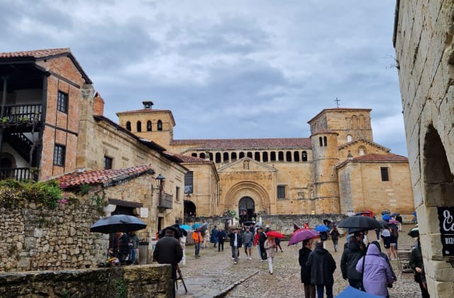 Group activities in the Cabuérniga valley and on the Cantabrian coast