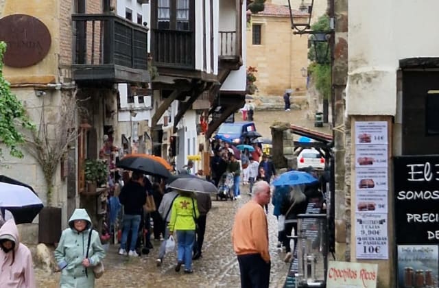 Group activities in the Cabuérniga valley and on the Cantabrian coast
