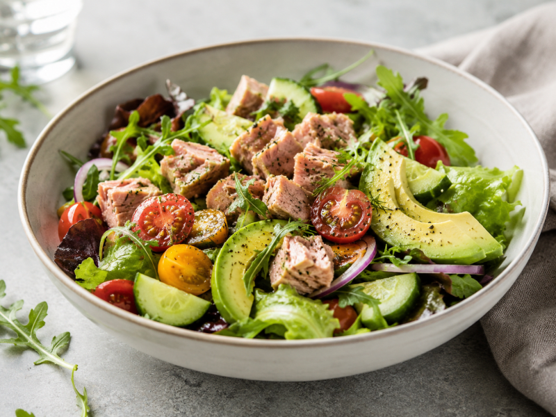 Avokadolu Ton Balığı Salatası