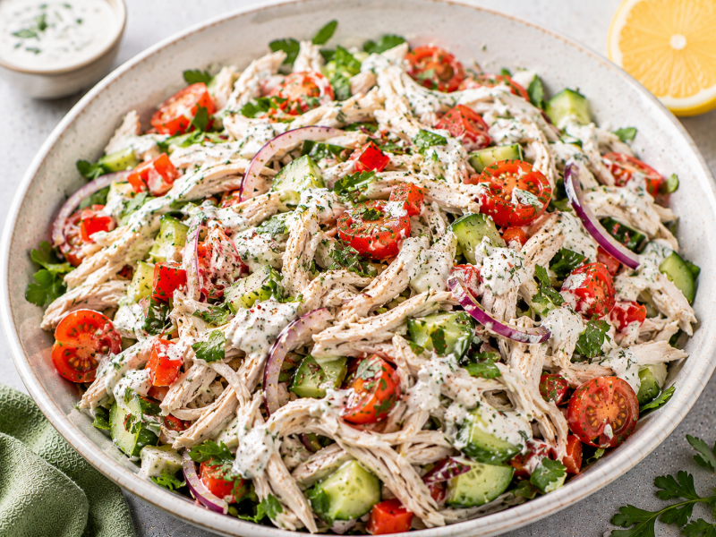 Yoğurtlu Tavuklu Salata